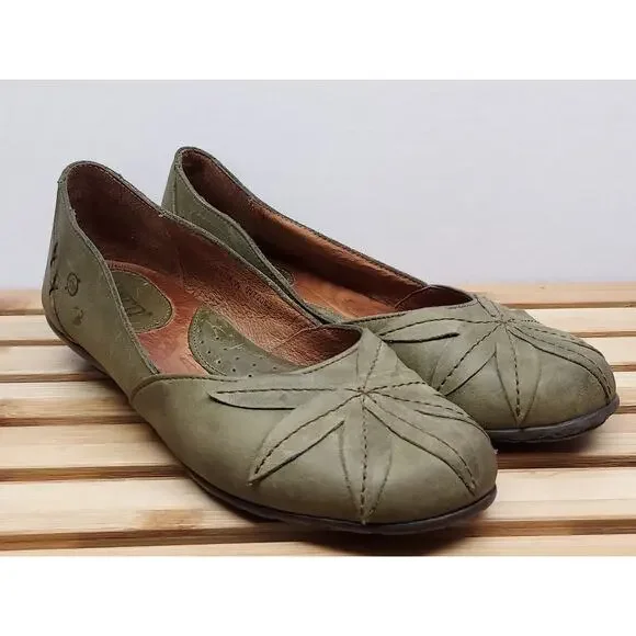 Born Womens | Green | Leather Round Toe Floral Ballet Flat Size 8.5 - Picture 1 of 12